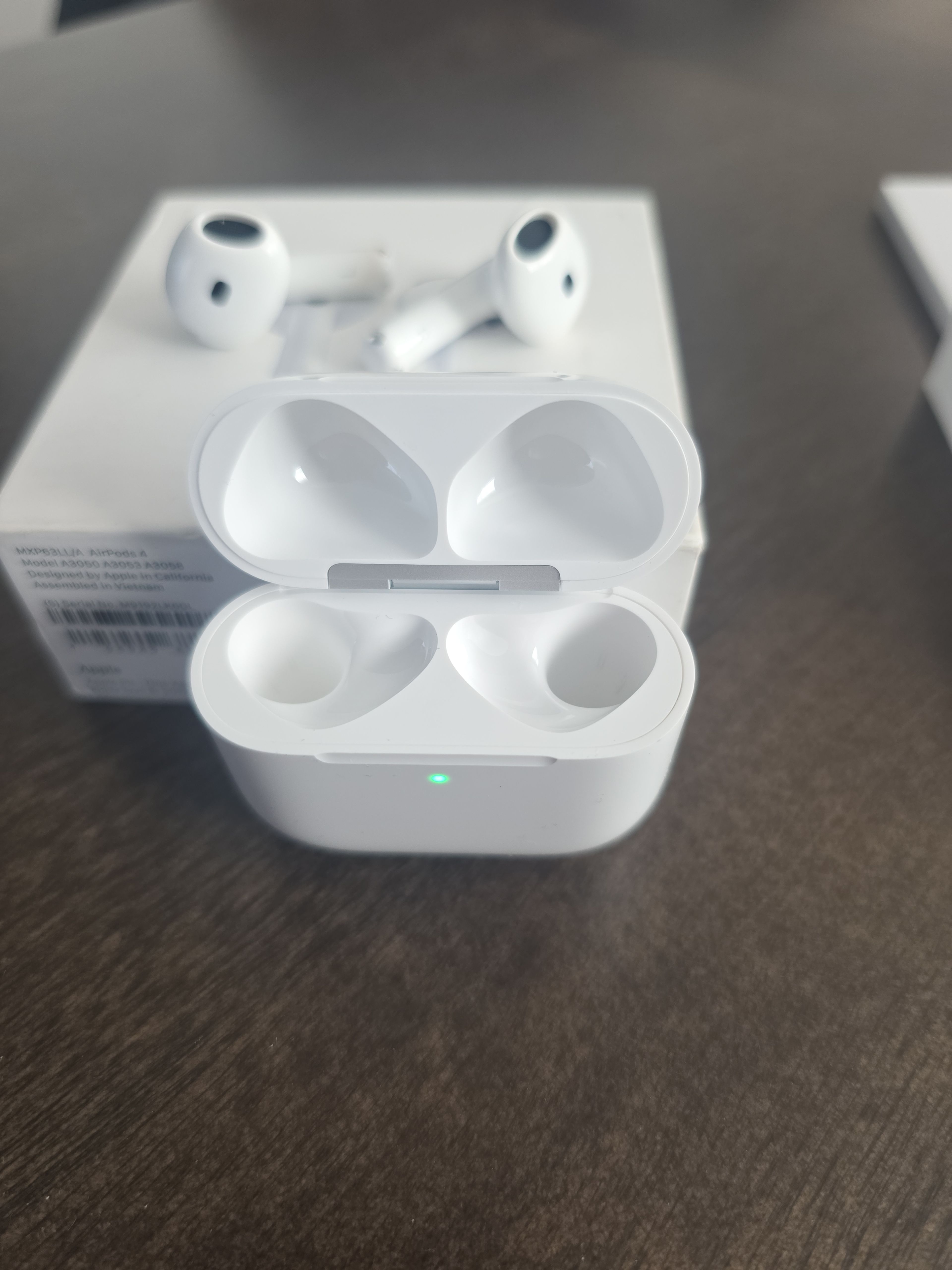 Apple AirPods 4 - Image 10