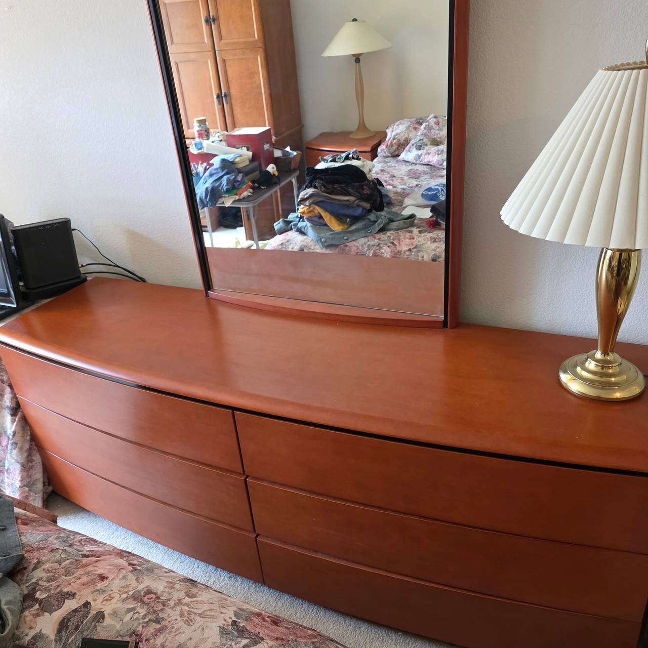 Mid-Century Modern Style 6-Drawer Dresser with Mirror