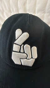 Nike SB Crossed Fingers Embroidered Snapback Hat - Image 2