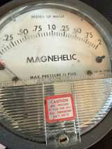 Dwyer Magnehelic 2002C Differential Pressure Gauge - Image 3