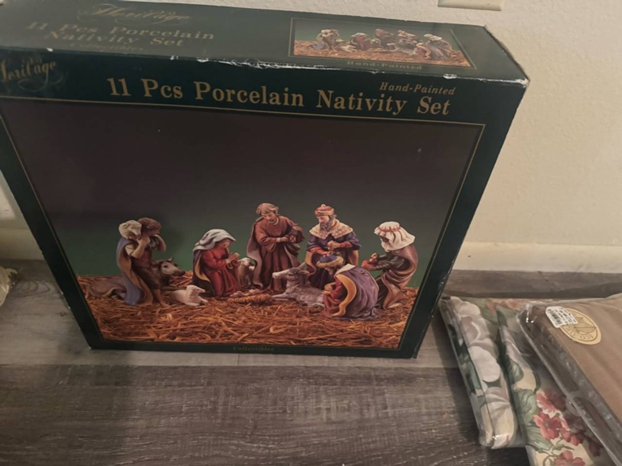 Heritage 11-Piece Porcelain Nativity Set