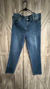 Lincoln Outfitters Women's Jeans size 16 - Image 2