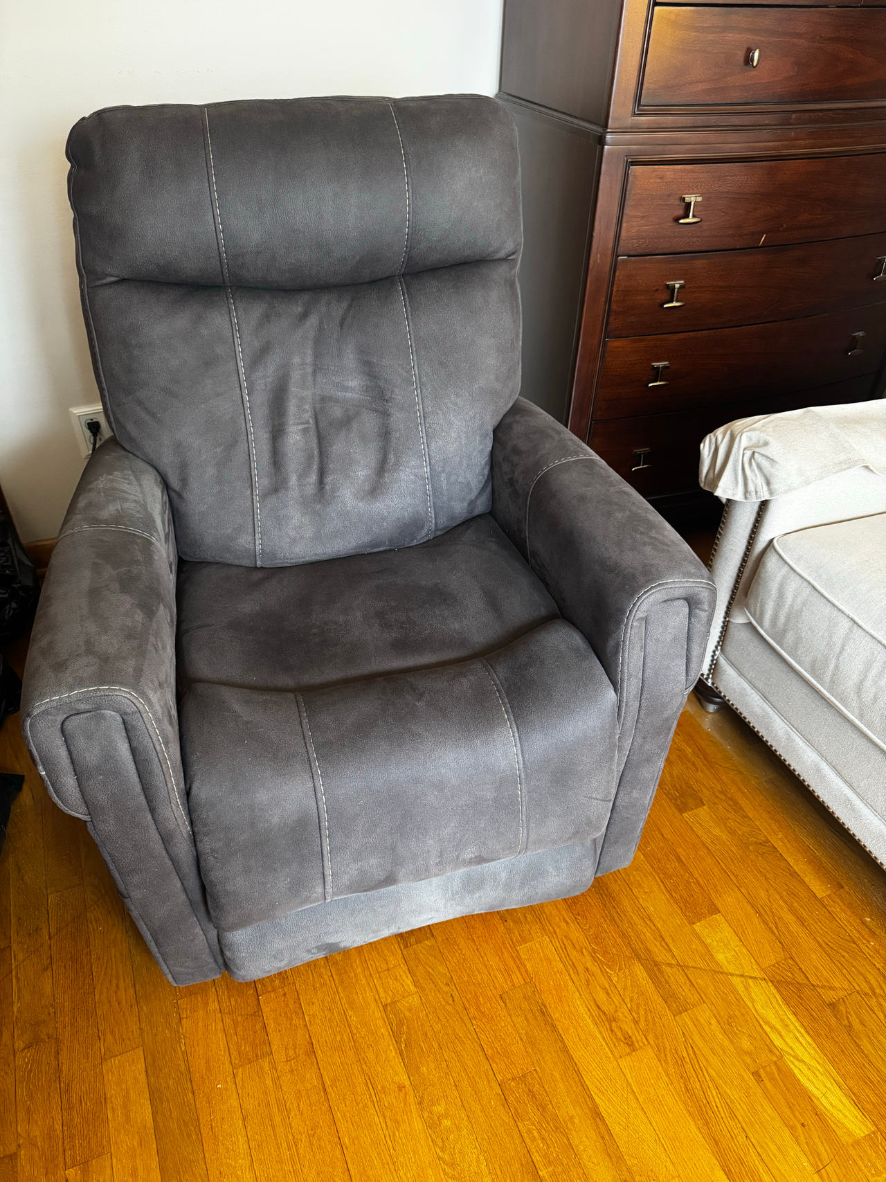 Remote controlled LIFT Recliner Chair 