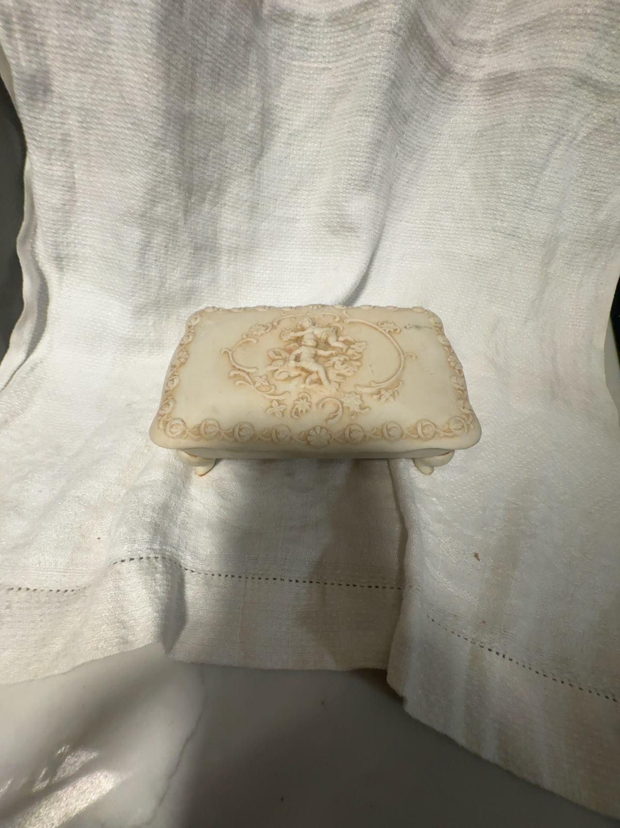 Vintage Cream Jewelry Trinket Box
