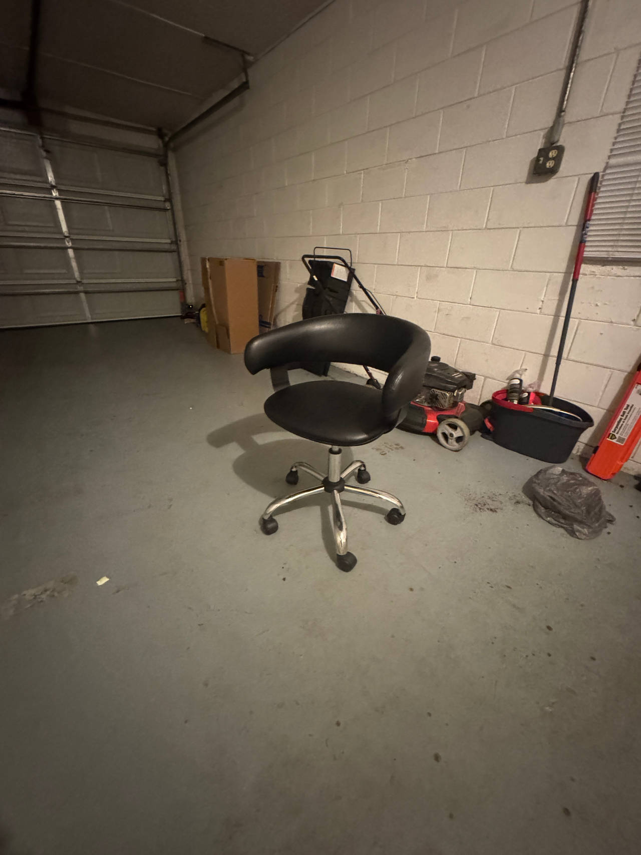 Modern Swivel Office Chair