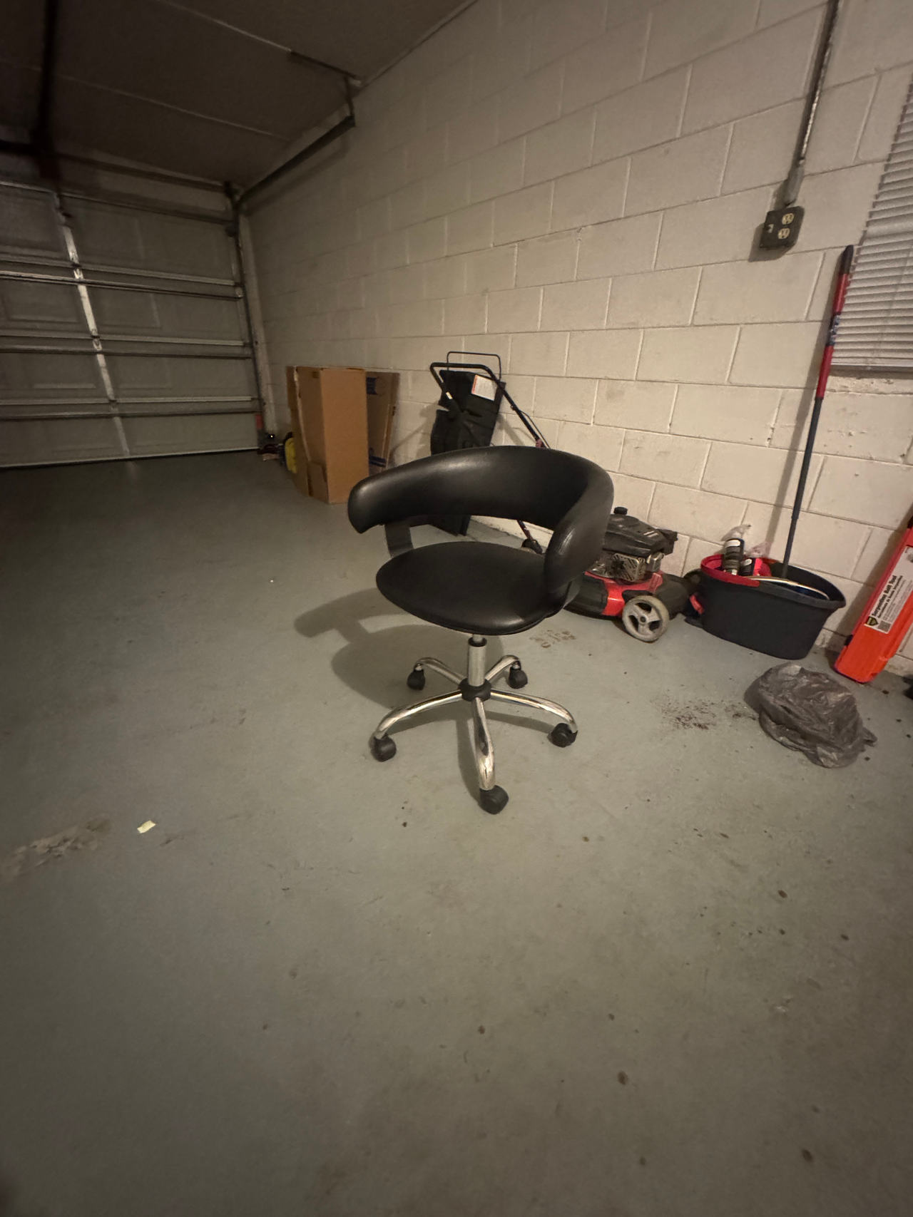 Modern Swivel Office Chair