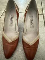 Vintage Claudia Women's Leather Heels - Image 4