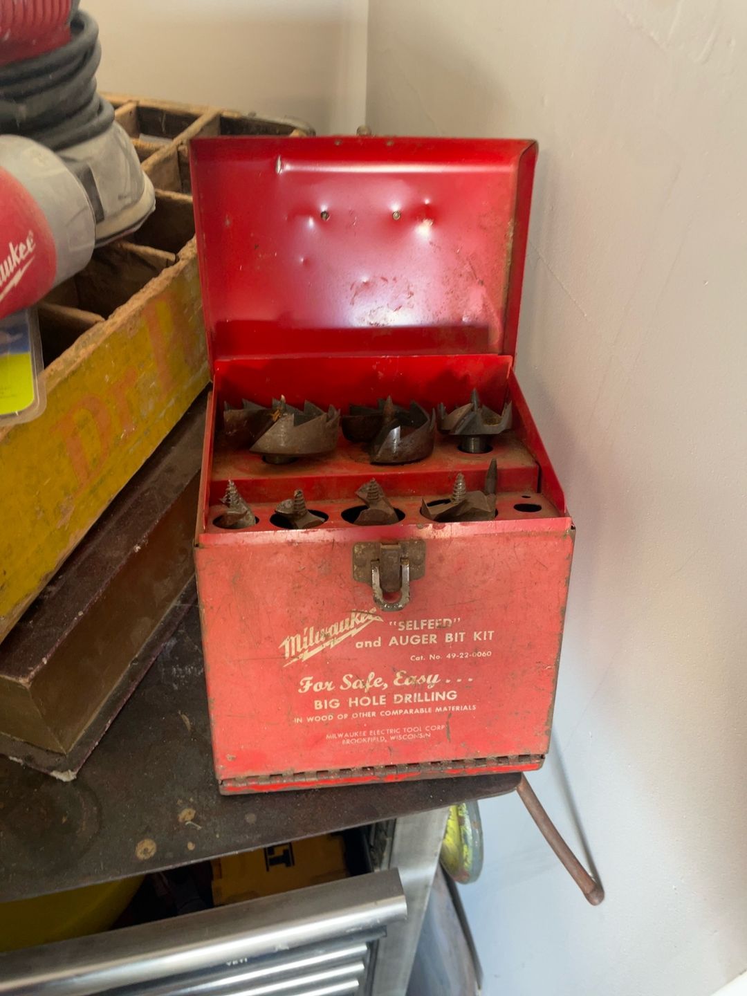 Milwaukee Heavy Duty Electric Tool Box with Hole Saw Set