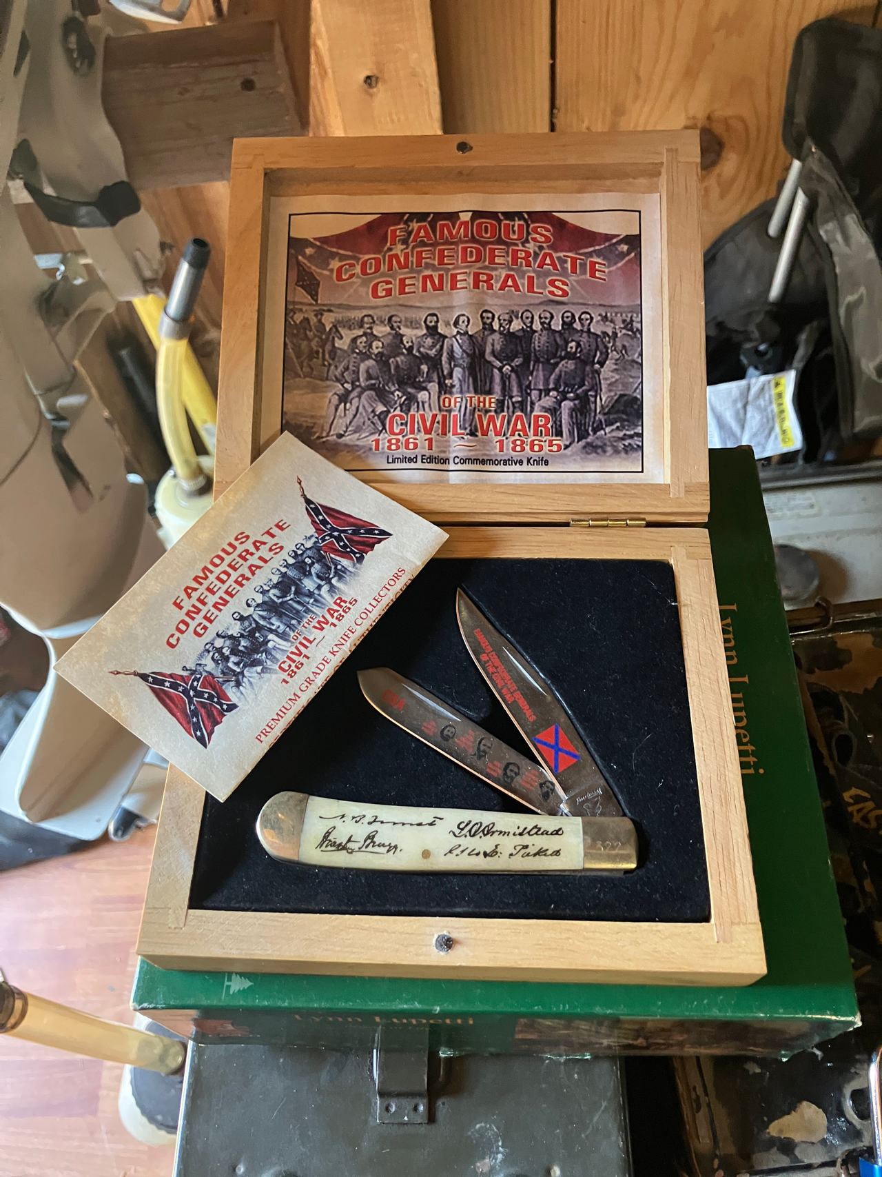 Famous Confederate Generals of the Civil War Limited Edition Commemorative Knife