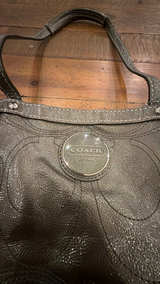 Coach Signature Gray Patent Leather Medium Tote - Image 2