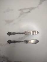 Reed & Barton Silverplate Butter Spreaders - Image 3
