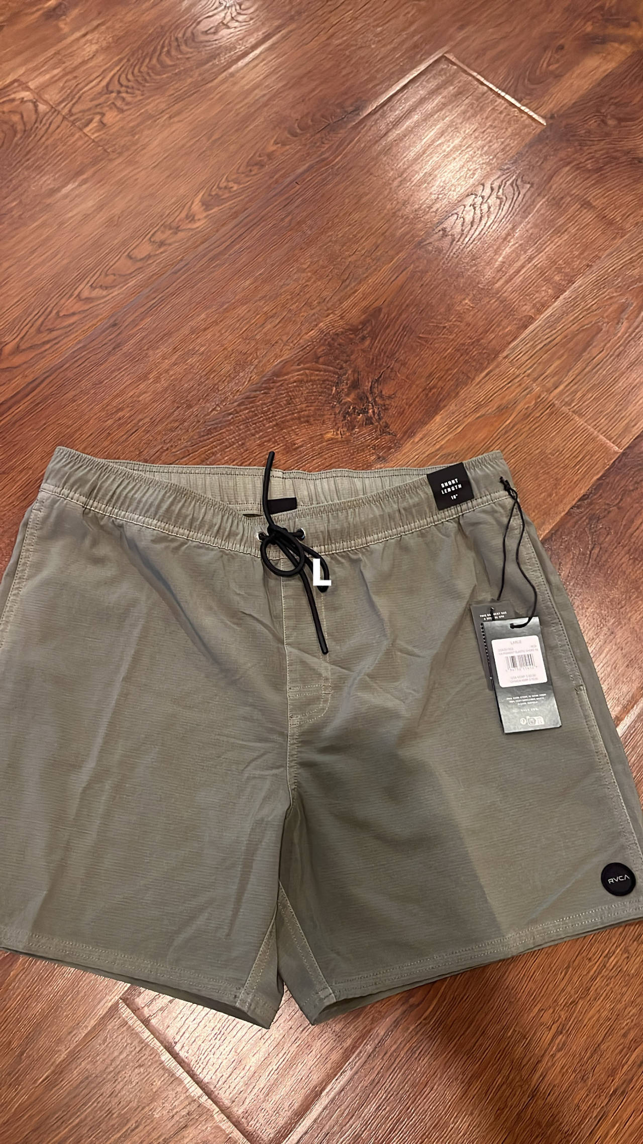 NWT large RVCA Men's Yogger Elastic Shorts Sage Green