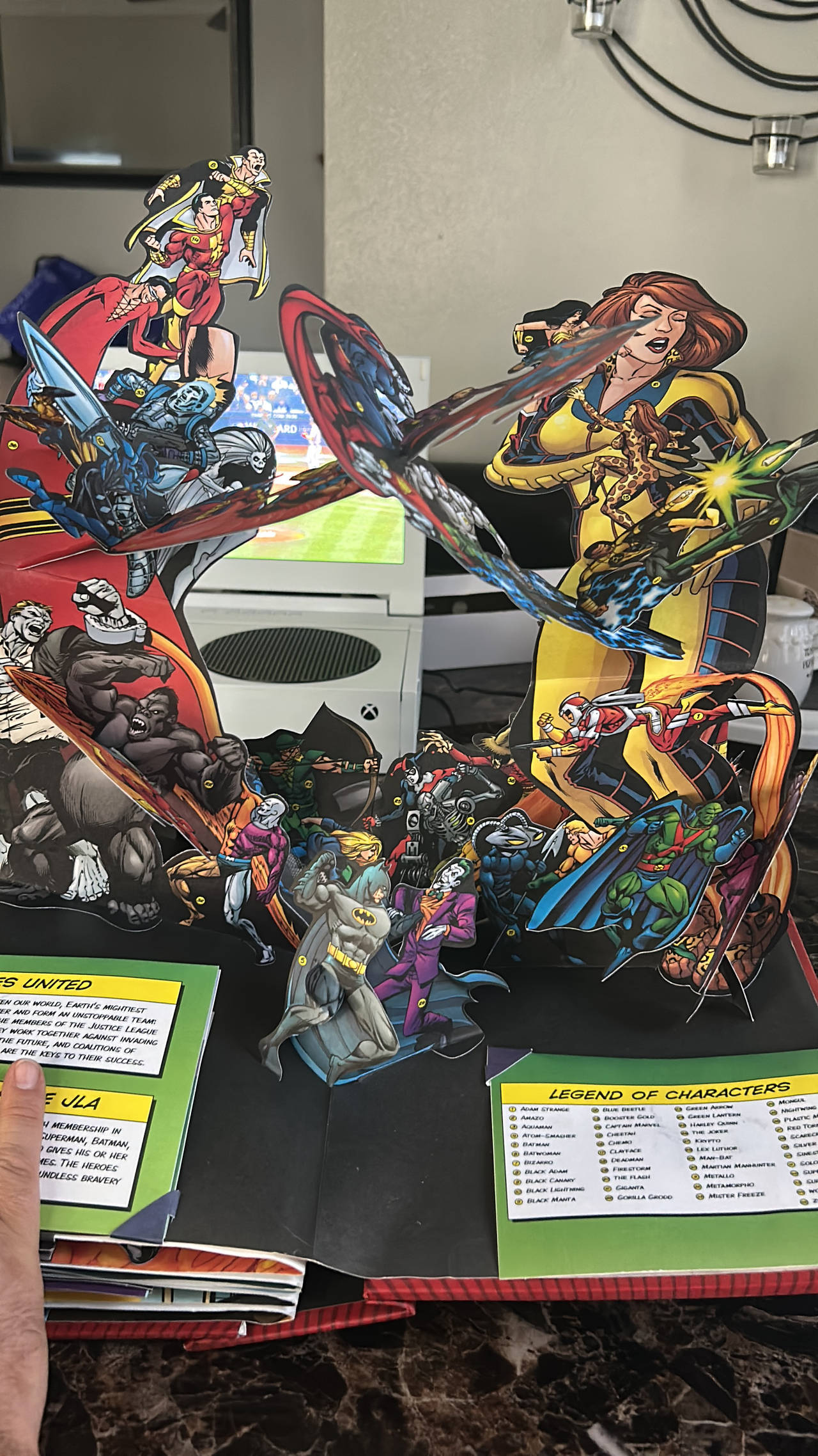 DC Comics: The Ultimate Pop-Up Book