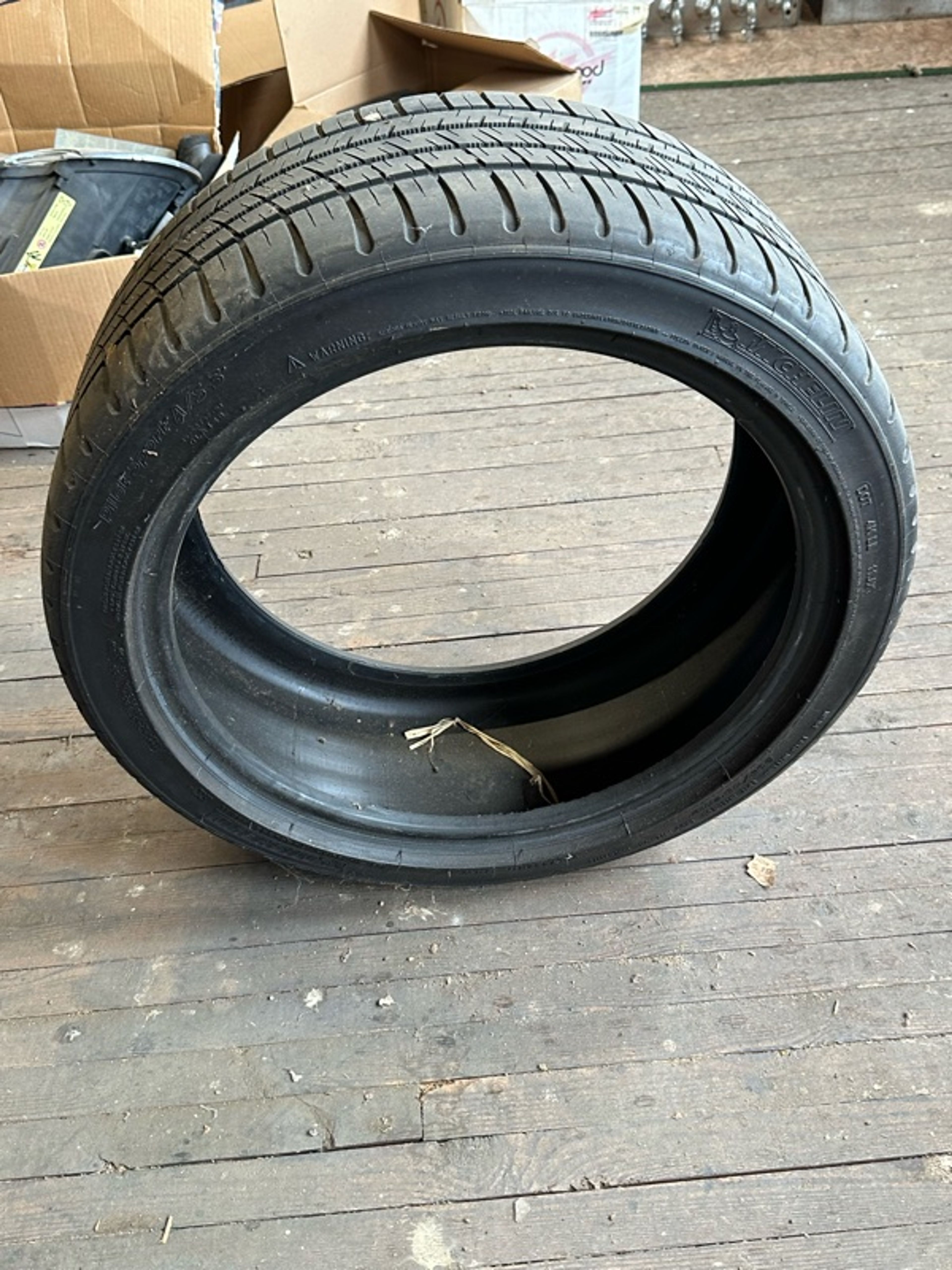 Michelin Pilot Sport Tire