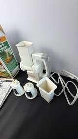 Presto Salad Shooter Electric Slicer/Shredder - Image 3