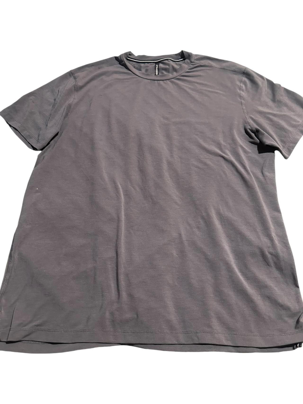 Ten Thousand Men's Core Tee Size Large