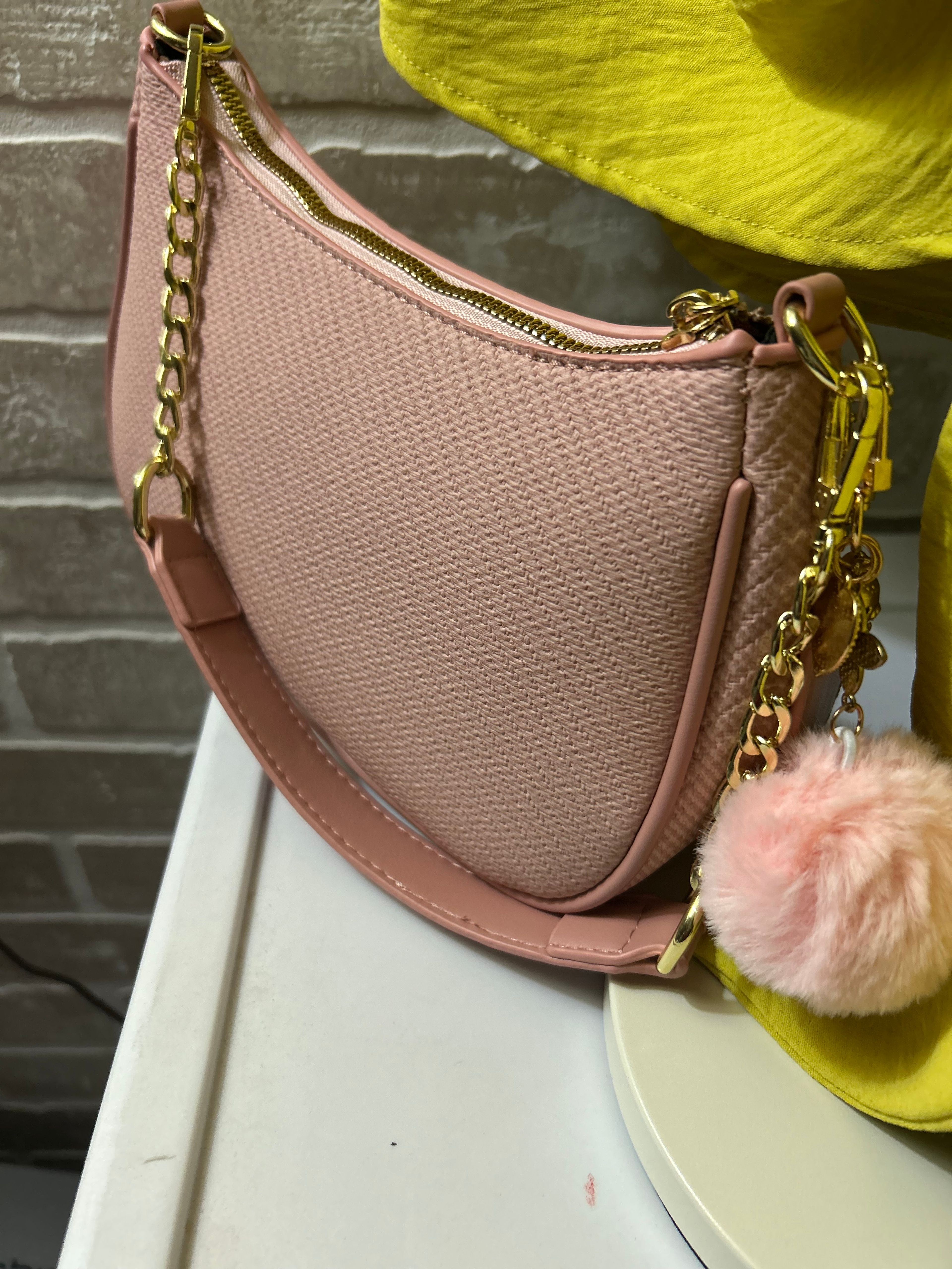Marley & Bag Pink Textured Shoulder Bag - Image 5