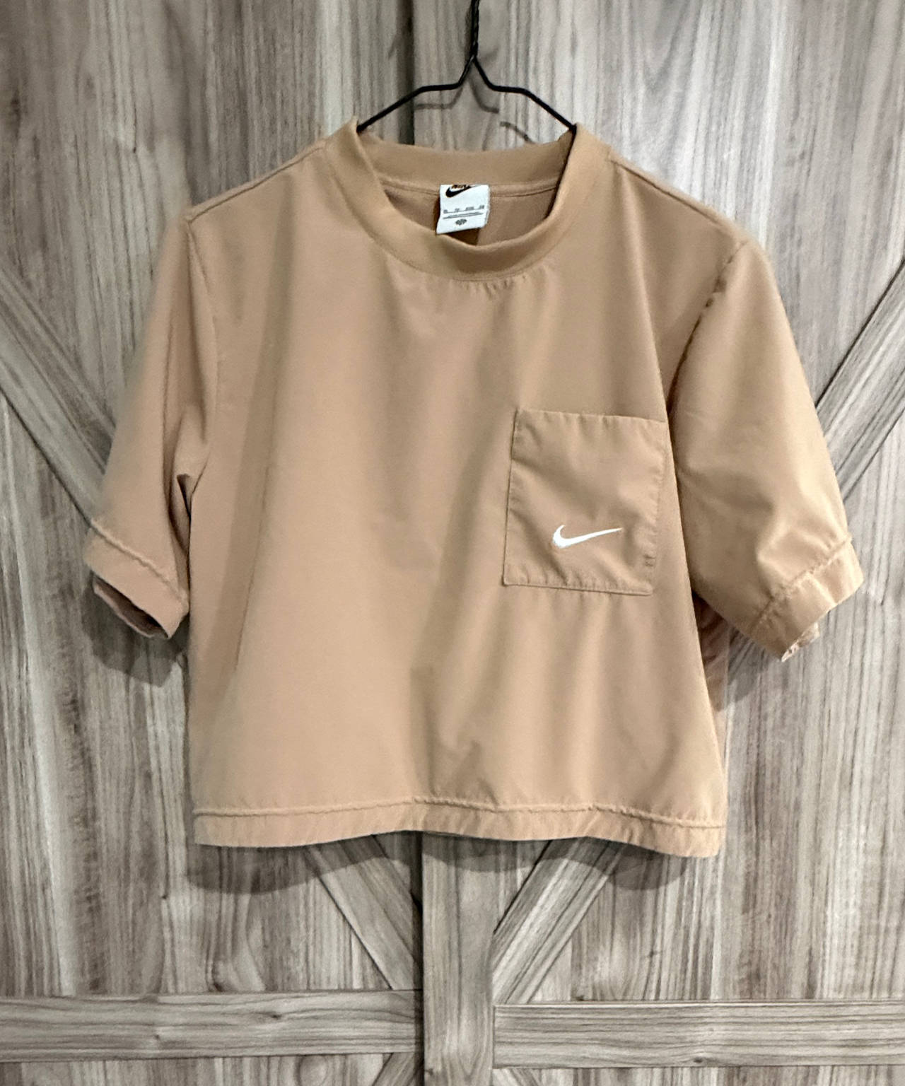 Nike Sportswear Essential Women's Woven Pocket Top Tan