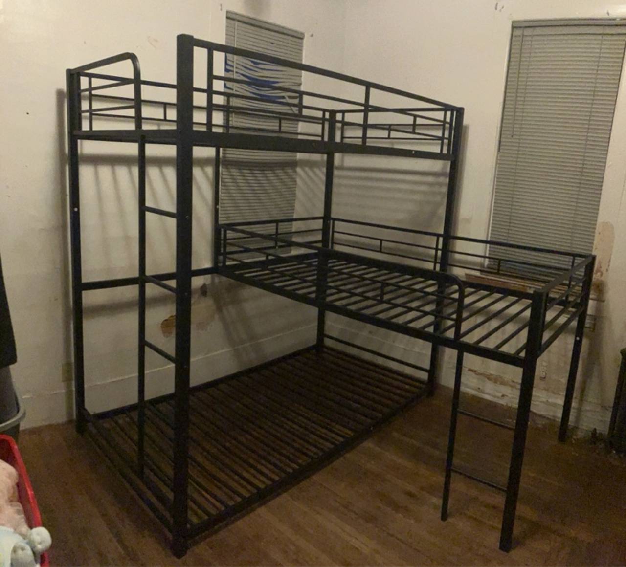 Bellemave L-Shaped Bunk Bed Twin Over Twin Over Twin, Heavy Duty Triple Bunk Bed