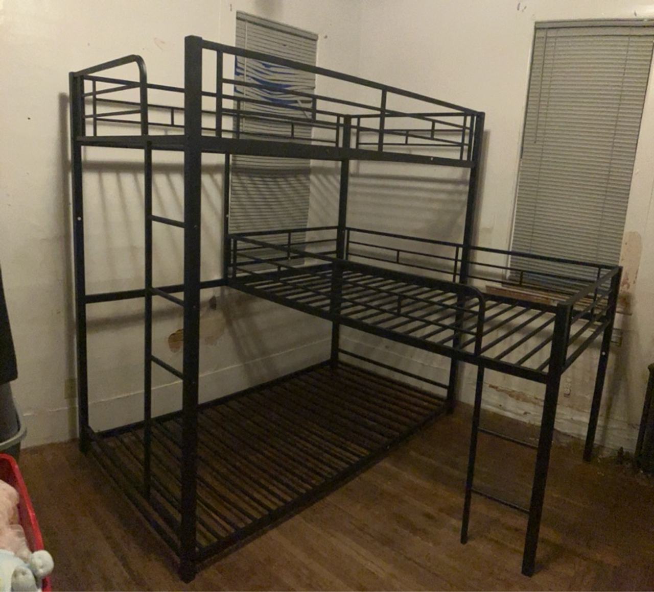 Bellemave L-Shaped Bunk Bed Twin Over Twin Over Twin, Heavy Duty Triple Bunk Bed