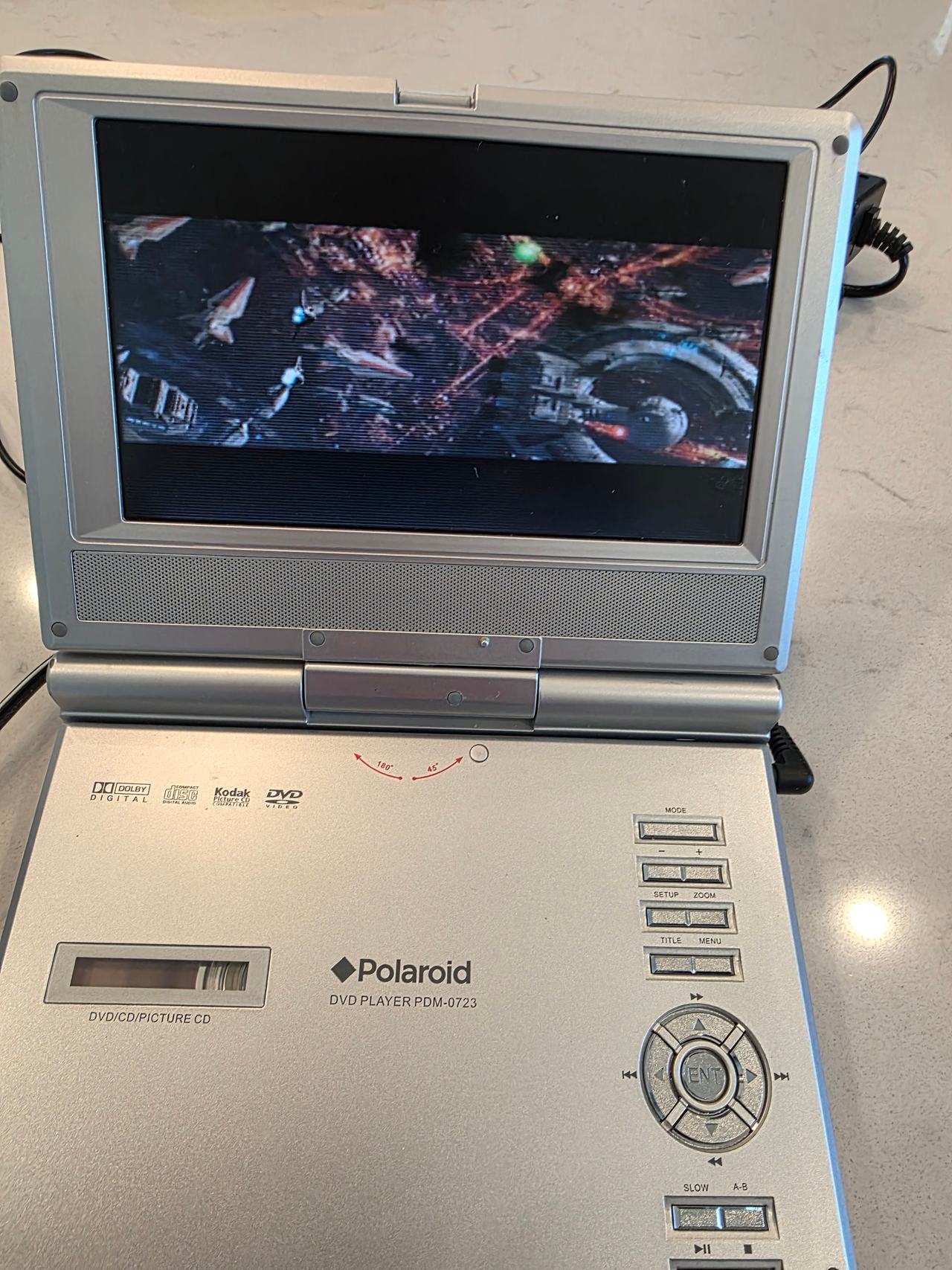 Polaroid PDM-0723 7" Portable DVD Player