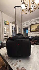 Wenger SwissGear Rolling Laptop Case Uline H10881 Business Travel Bag - Image 7