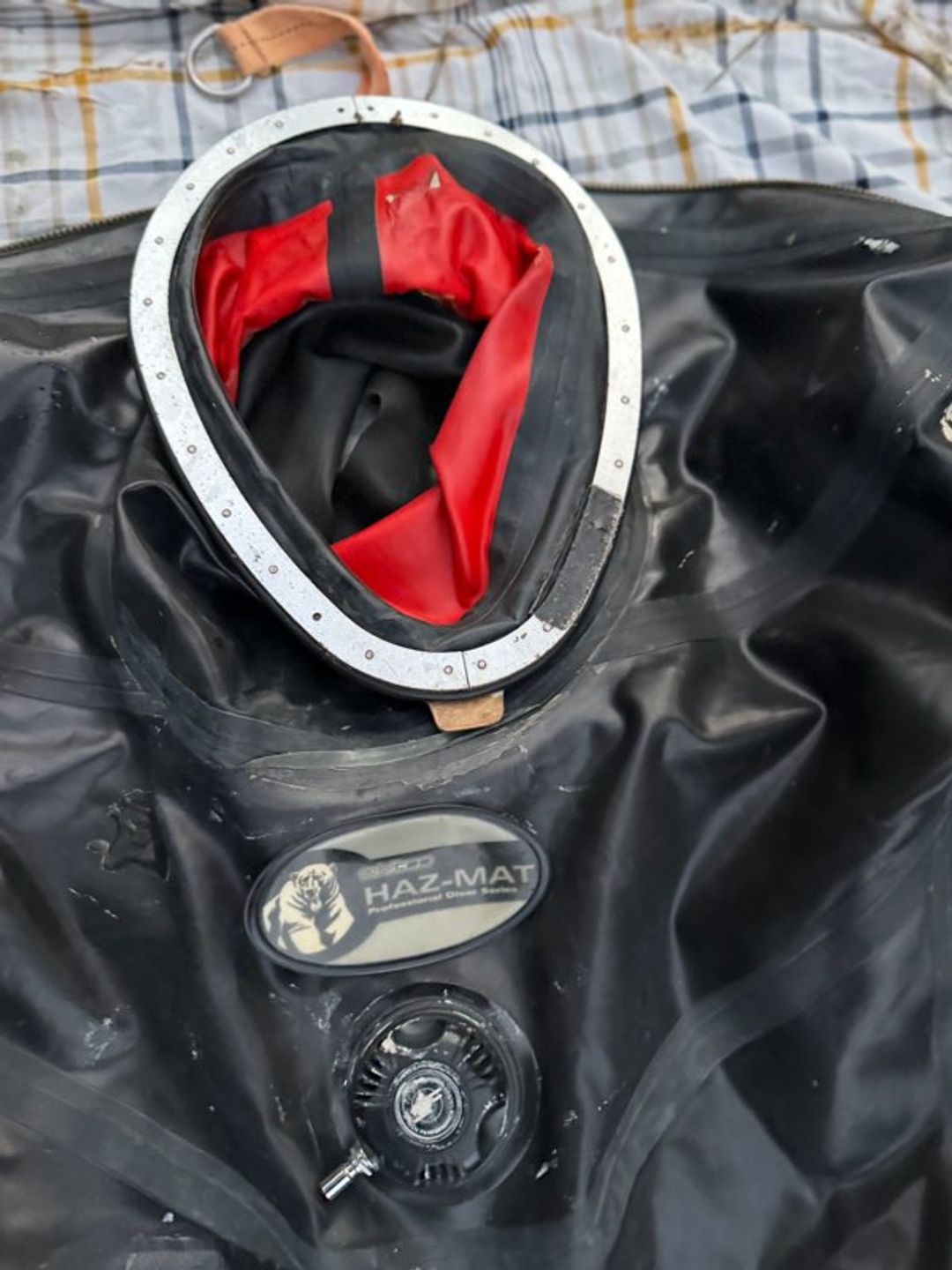 Bare Haz-Mat Professional Diver Series Drysuit