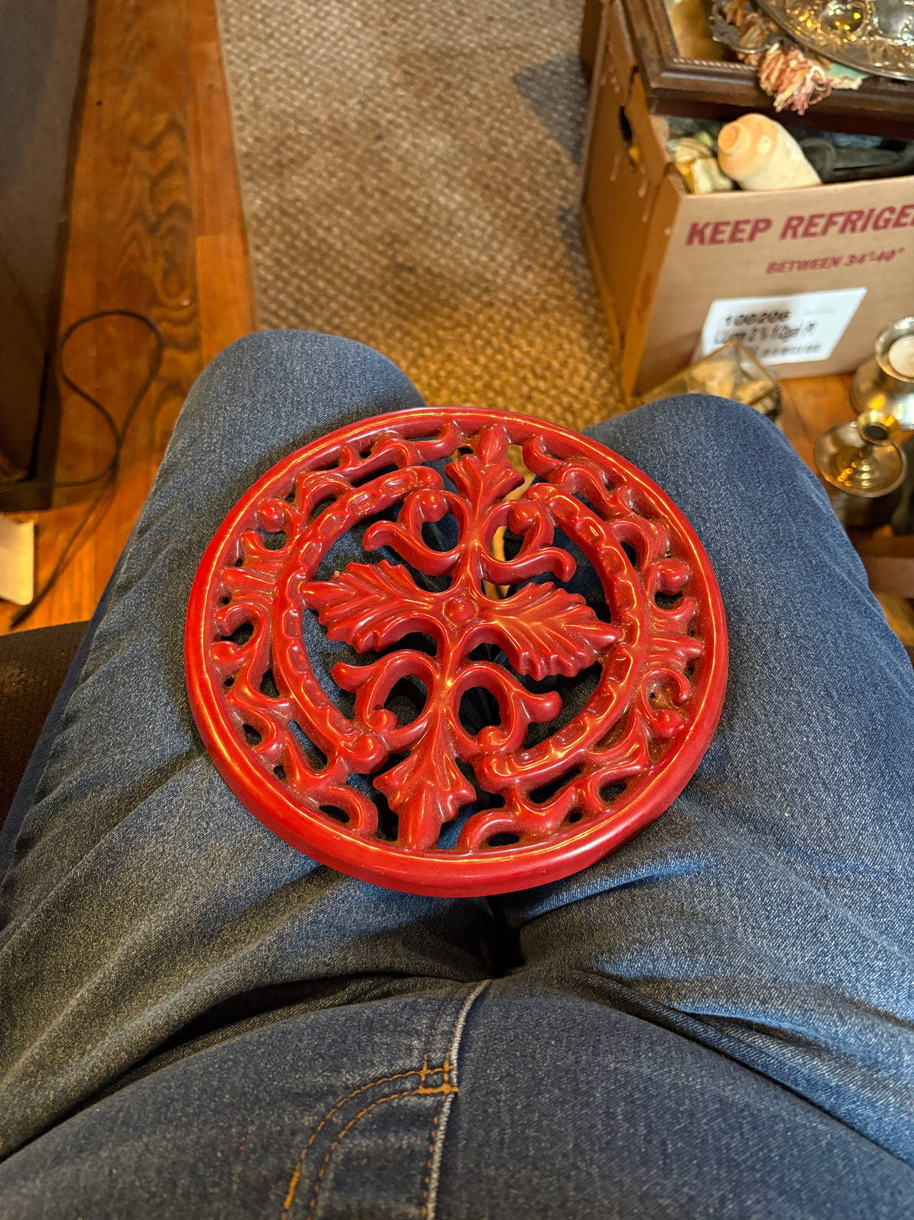 Le Creuset Enameled Cast Iron Deluxe Round Trivet