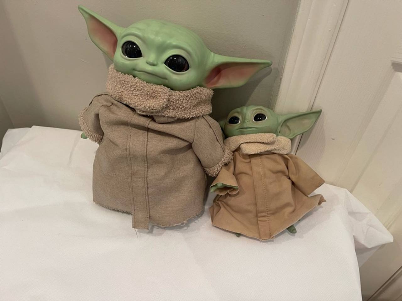 Mattel Star Wars The Mandalorian Grogu 11" Plush Toy and mini 