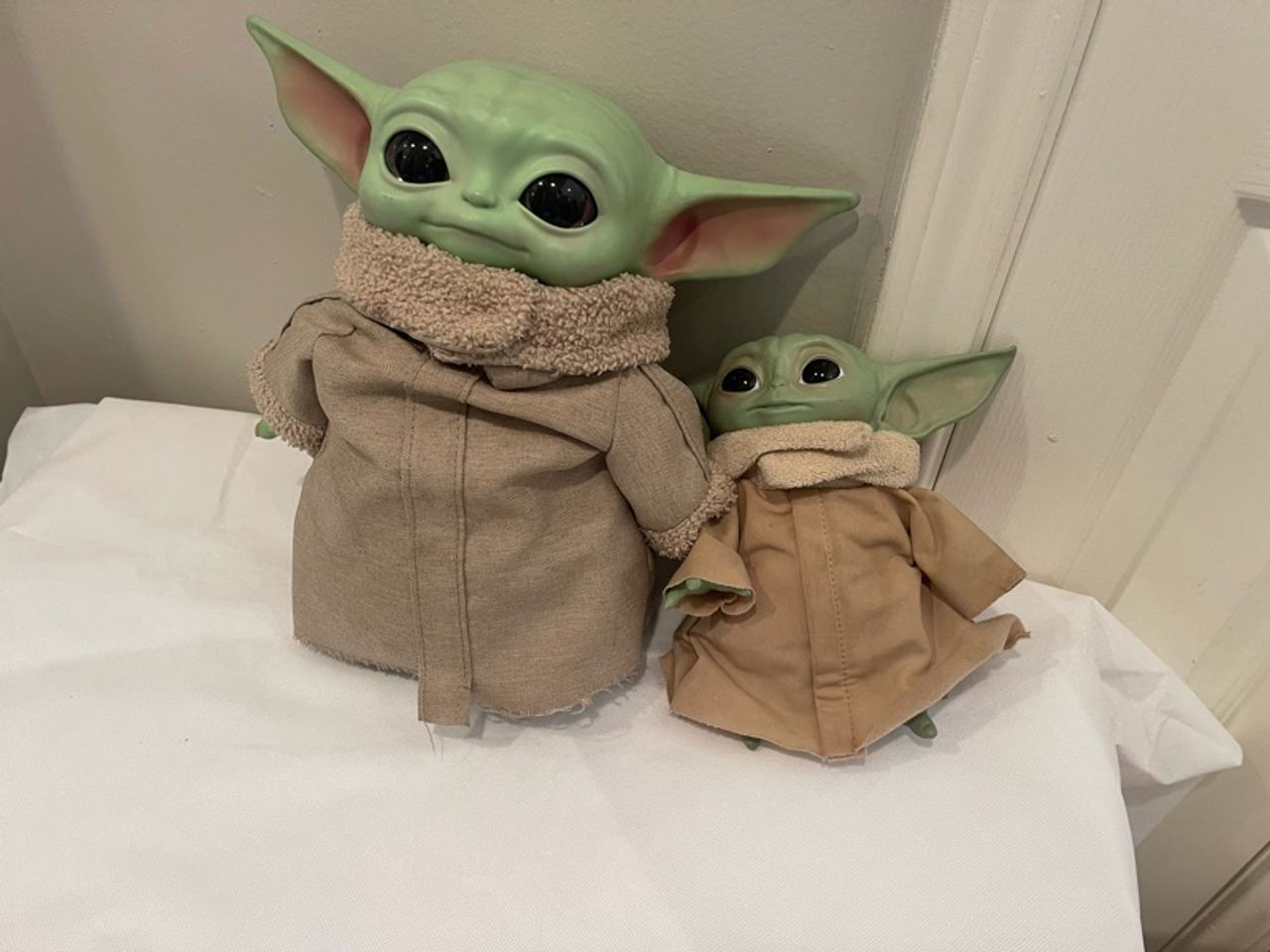 Mattel Star Wars The Mandalorian Grogu 11" Plush Toy and mini 