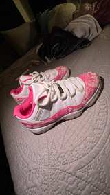 Air Jordan 11 Retro Low Pink Snakeskin (2019) - Image 3