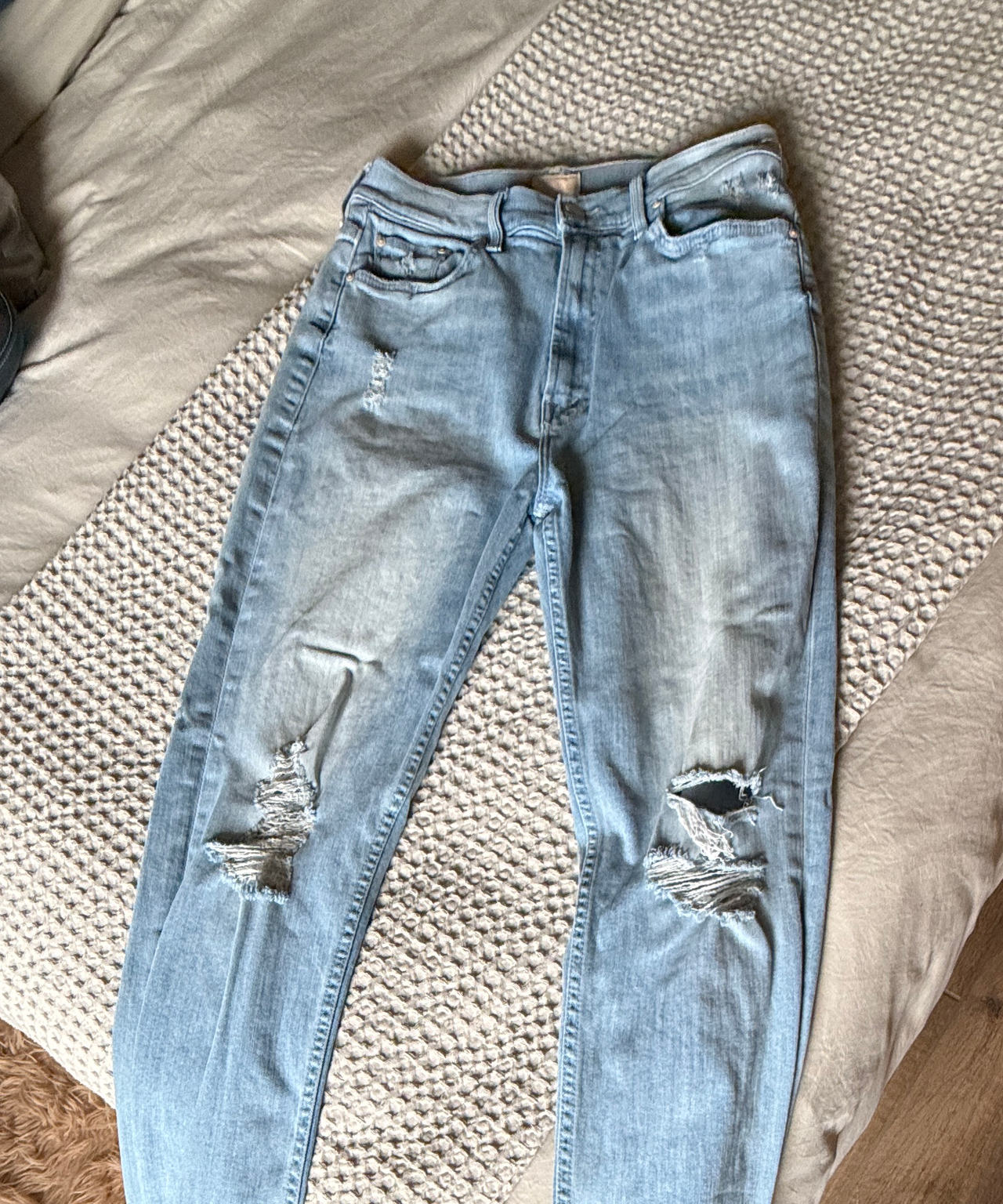 Mother Jeans - High Waisted Rider Ankle Fray