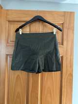 Theory Women's Skirt size 2 - Image 2
