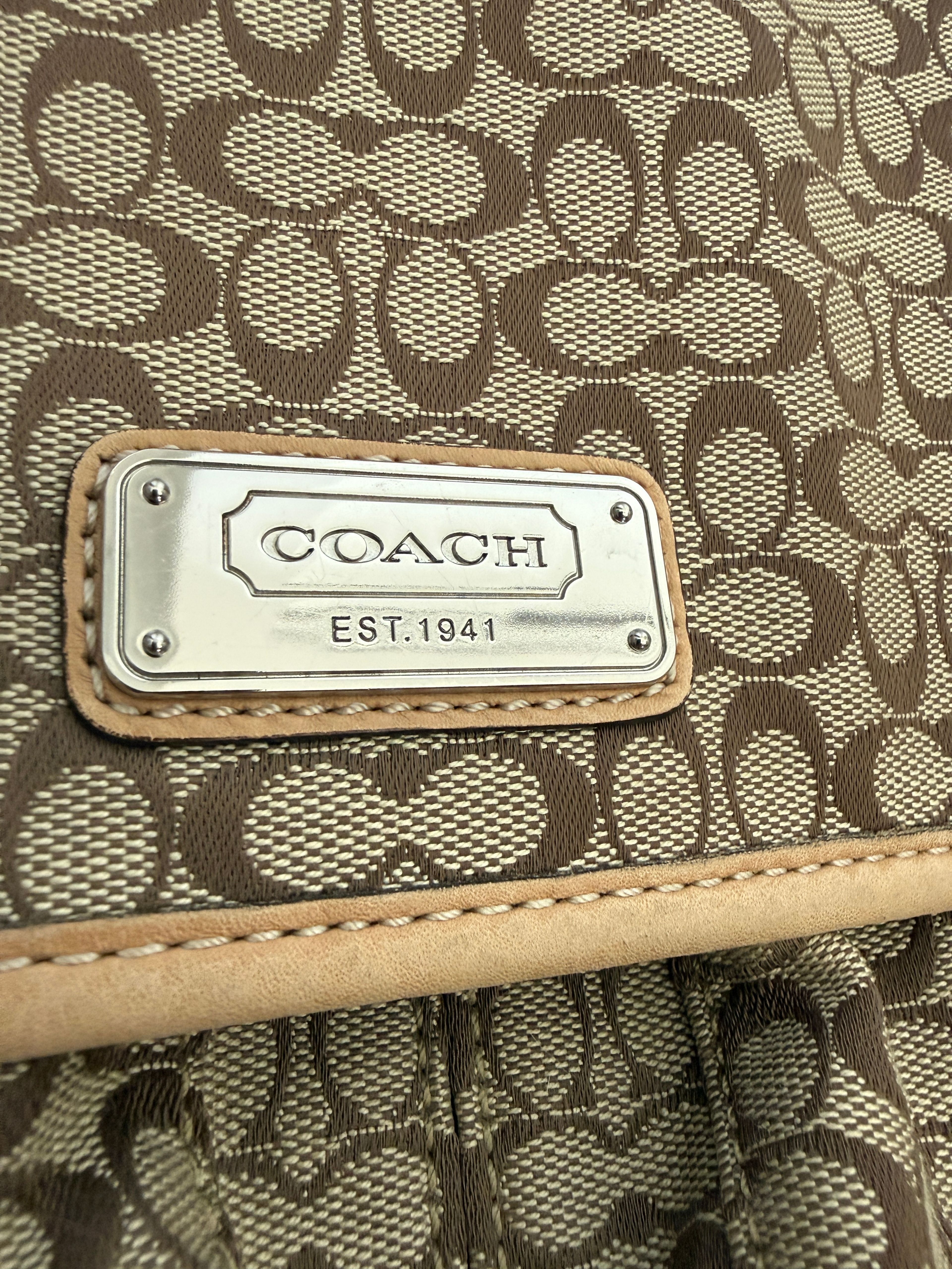 Authentic Coach Signature Small Messenger Bag Khaki/Camel with Shoulder Strap - Image 3