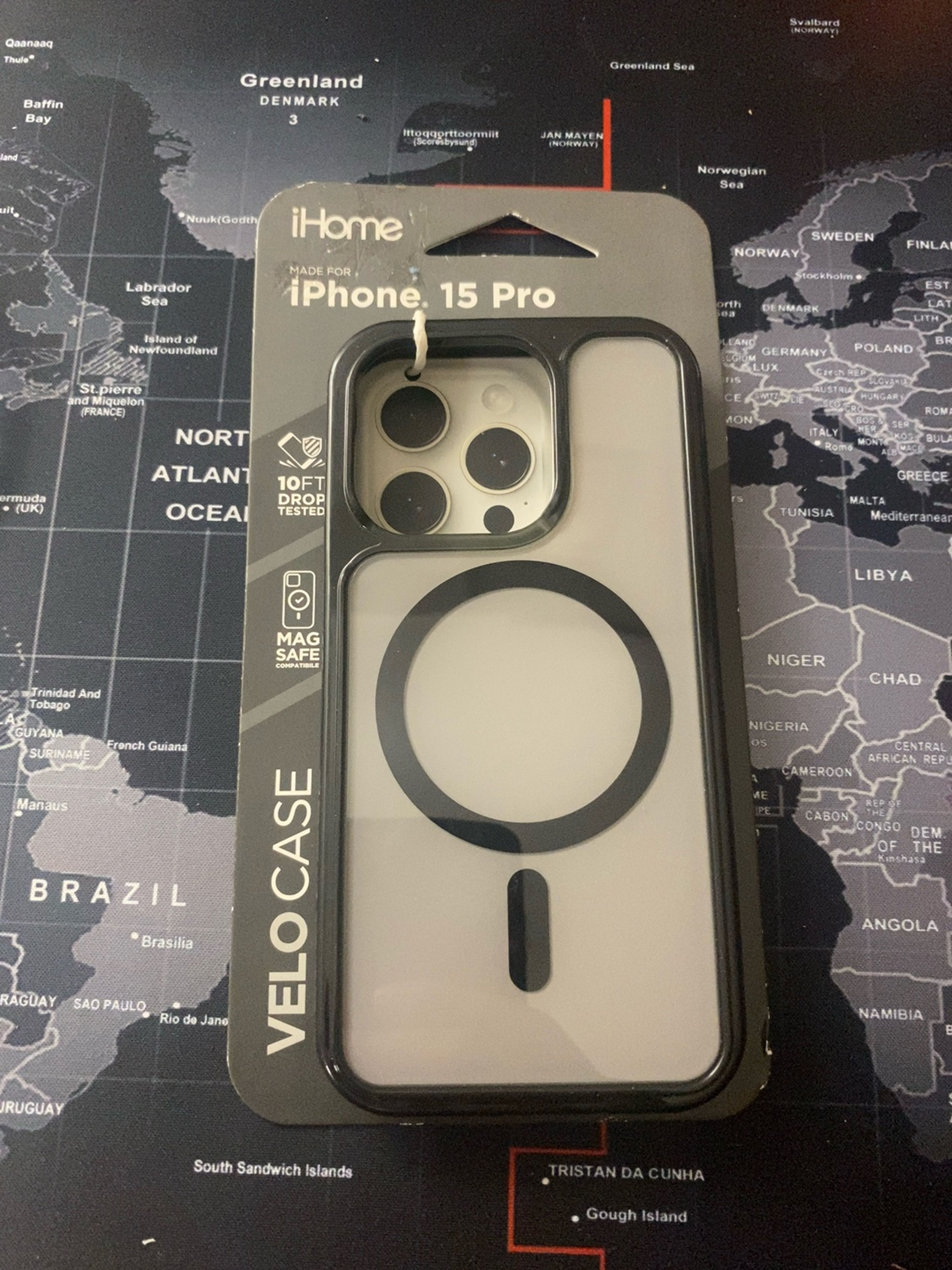 iHome Magnetic Velo iPhone 15 Pro Black Case