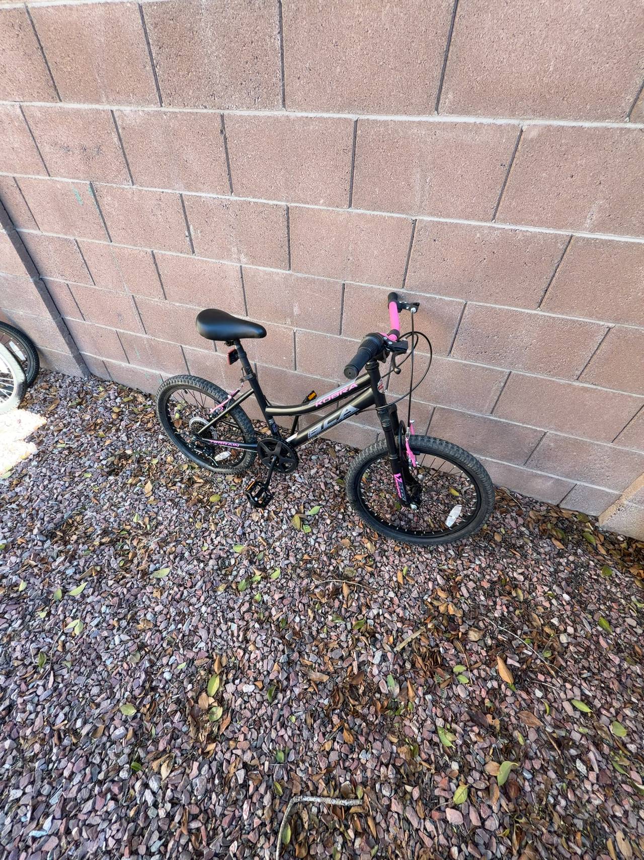 Kent Kobra 20" Kids Mountain Bike Pink/Black
