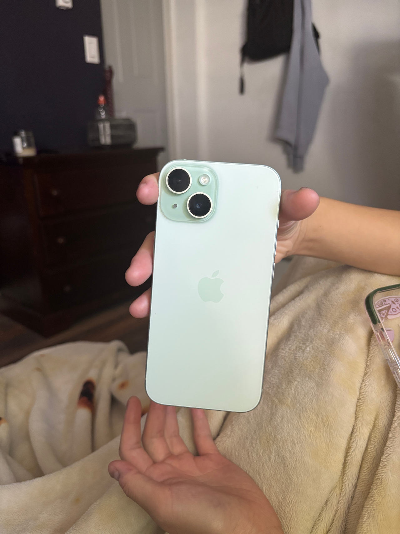 Apple iPhone 15