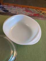 vintage PYREX  Old Town Brown 472 Casserole Dish with Lid - Image 4