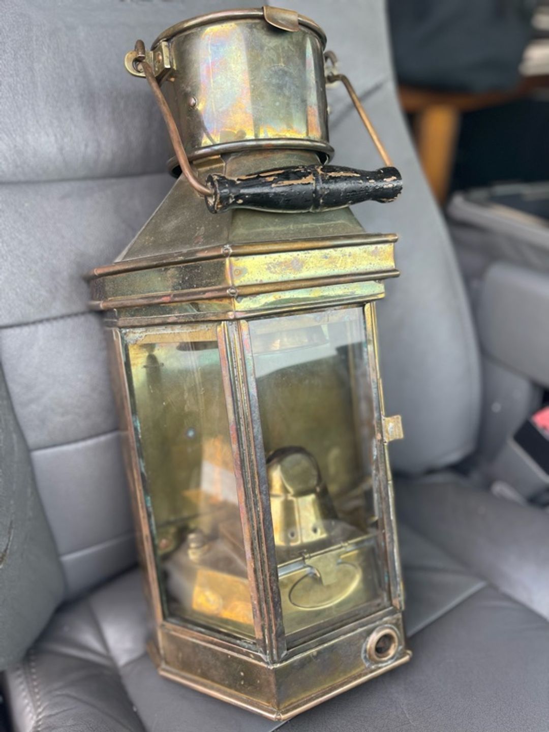 Douglas Morgan & Hilton Brass Nautical Ship Oil Lamp Lantern