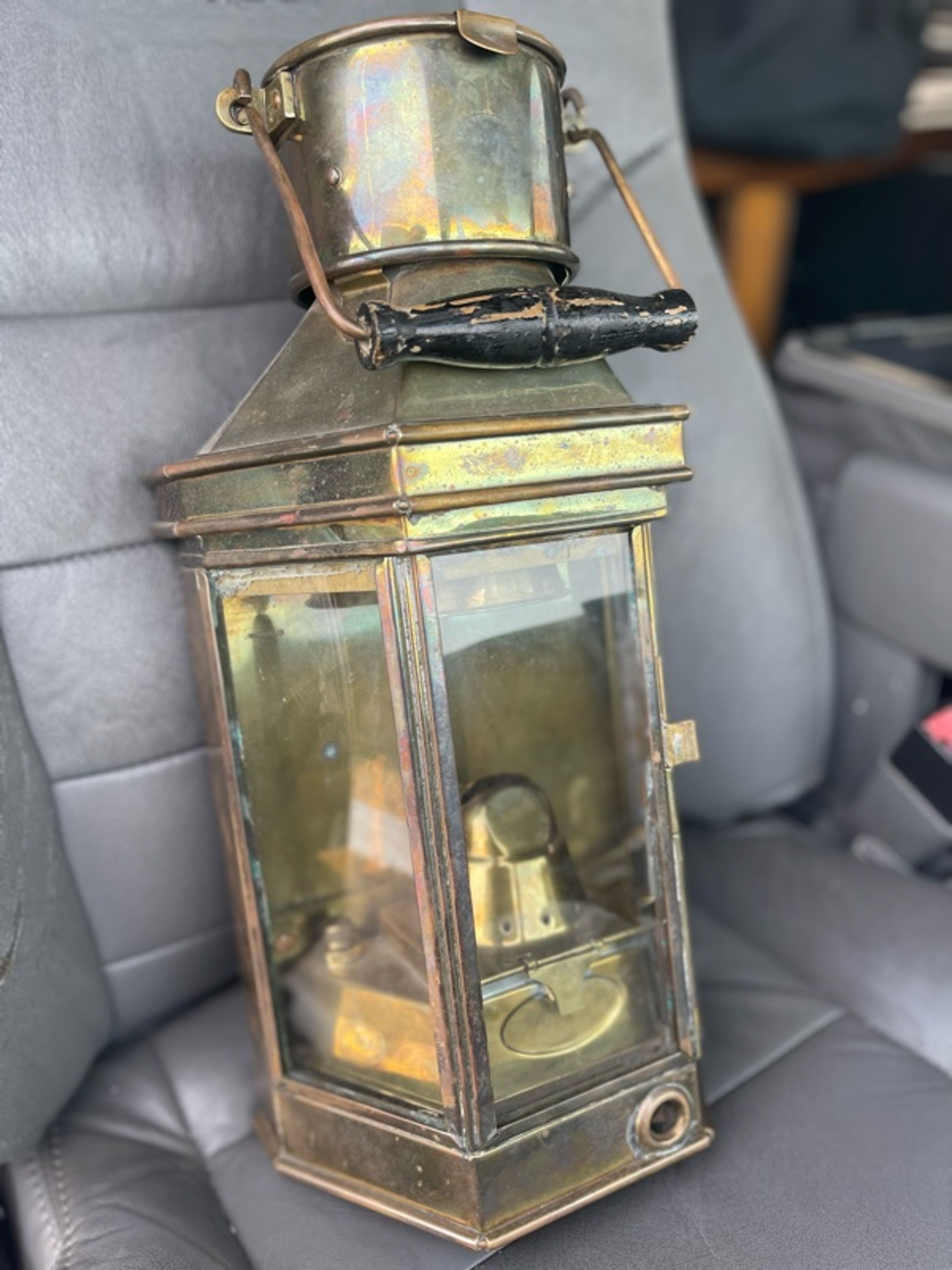 Douglas Morgan & Hilton Brass Nautical Ship Oil Lamp Lantern