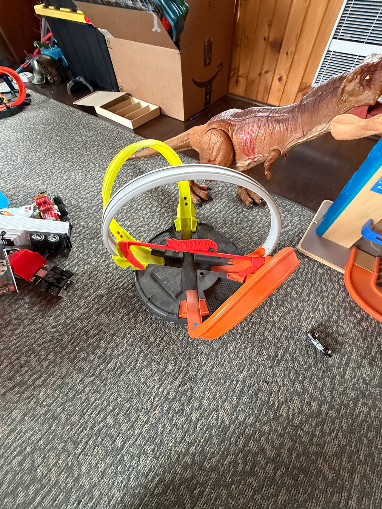 Hot Wheels Corkscrew Crash Track Set