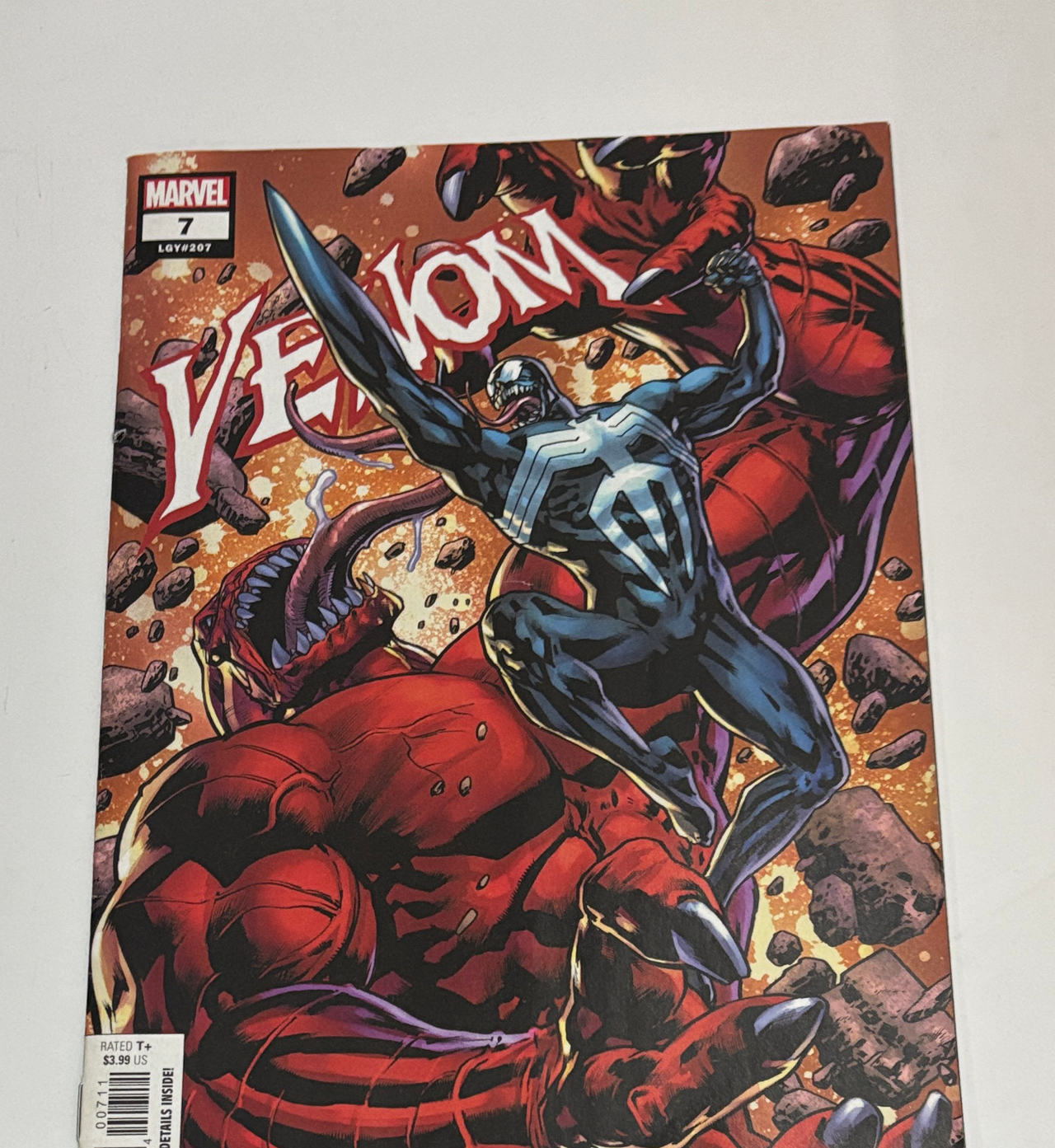 Venom #7 (2021) Bryan Hitch Cover