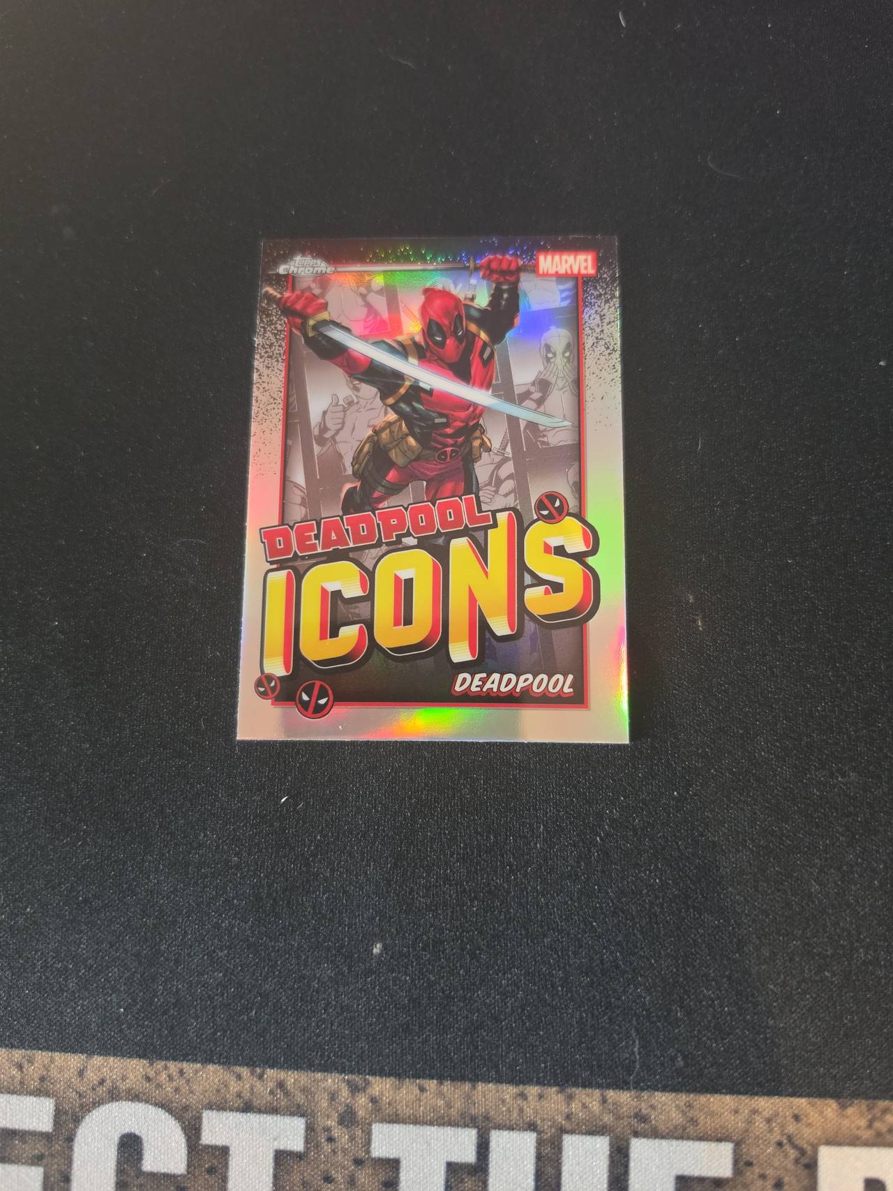 2024 Topps Marvel Chrome Deadpool Icons Insert Card