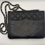 Chanel Classic Round Flap Bag Lambskin Gold Hardware - Image 5