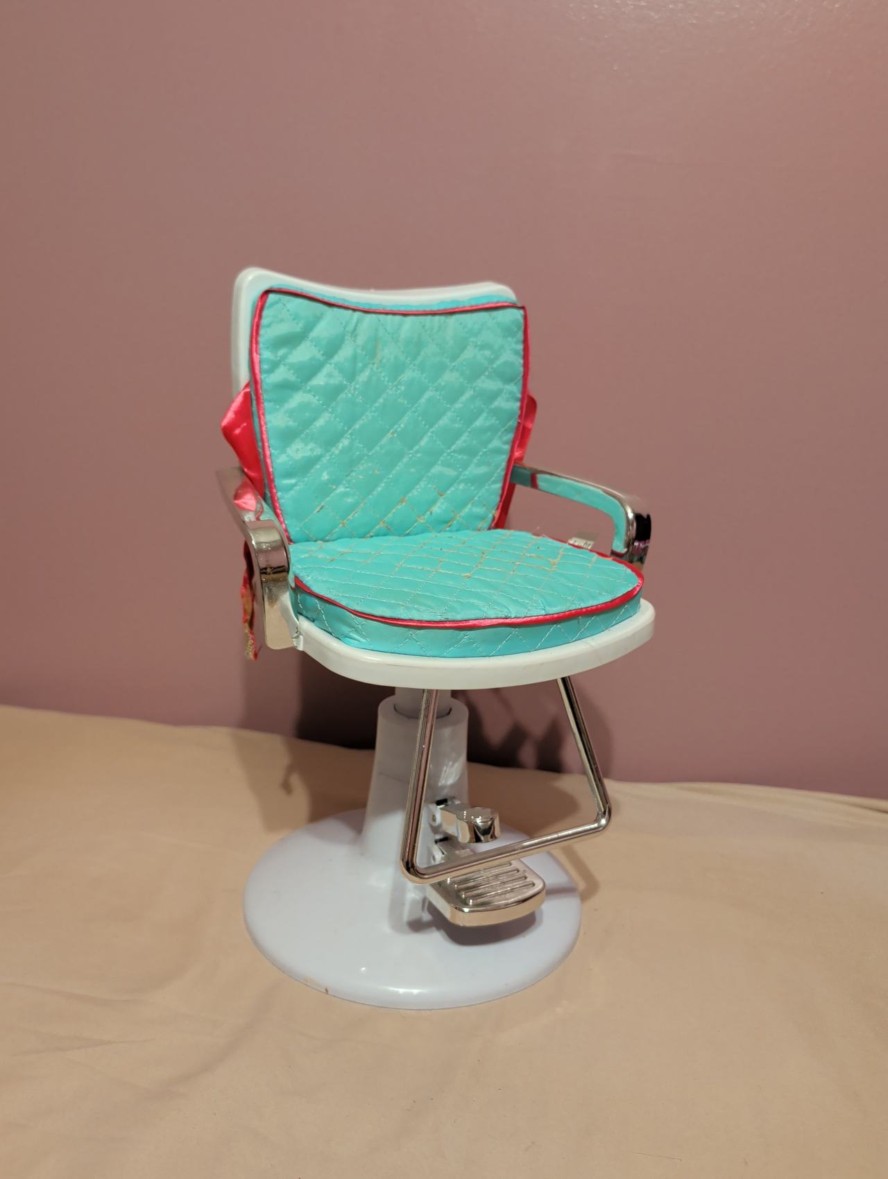 Our Generation Sitting Pretty Salon Chair