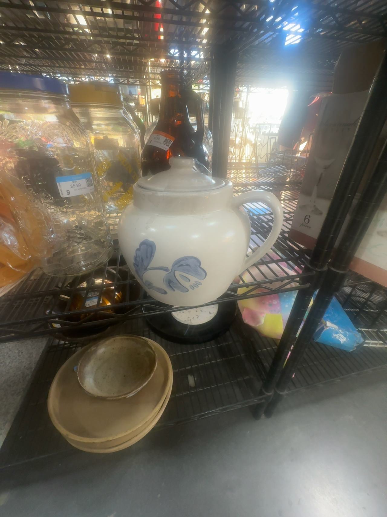 Pfaltzgraff Yorktowne Stoneware Bean Pot with Lid – Blue Floral