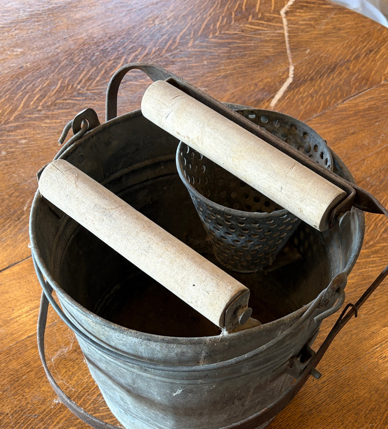 Antique Galvanized Mop Bucket with Wood Handle Wringer