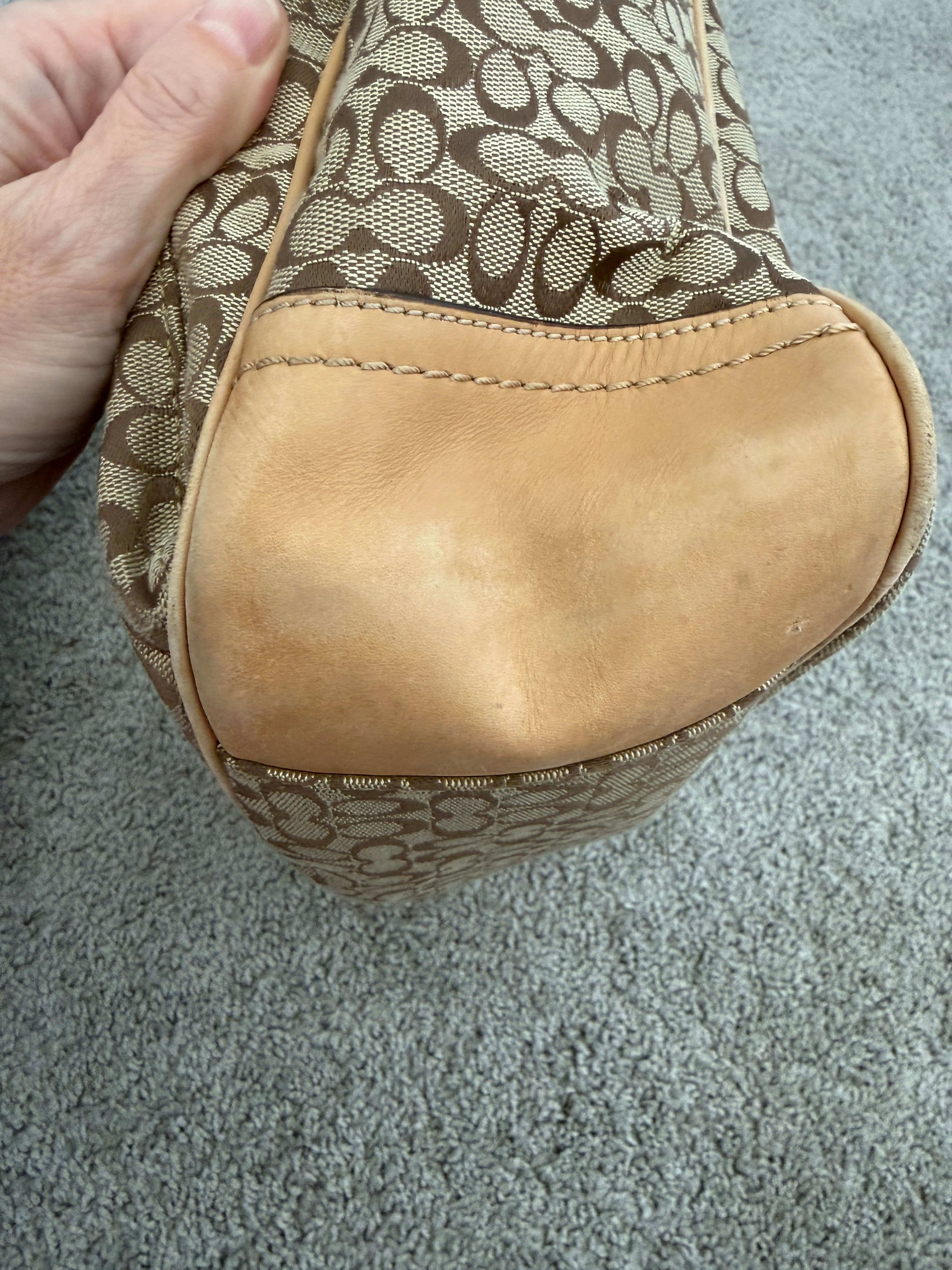 Authentic Coach Signature Small Messenger Bag Khaki/Camel with Shoulder Strap - Image 5