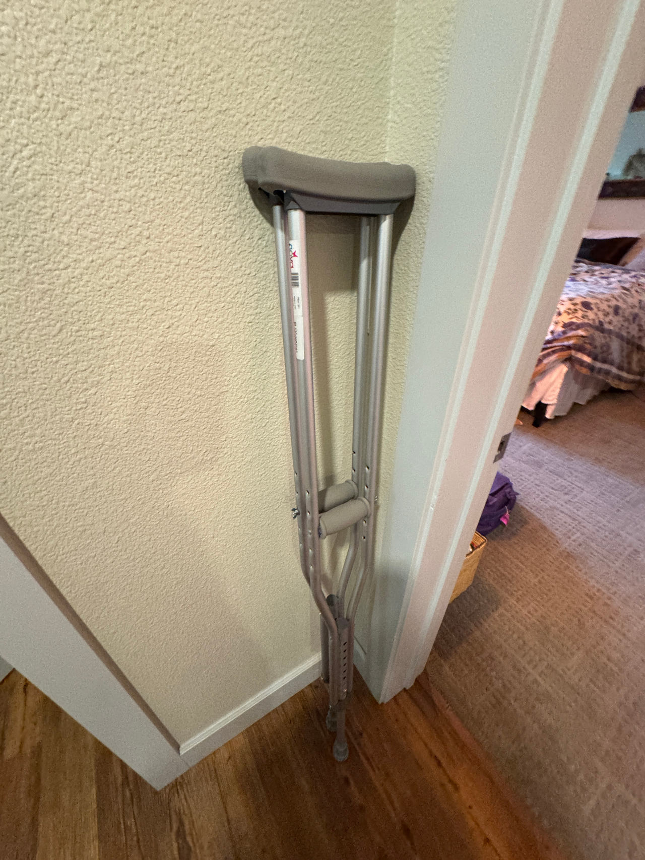 aluminum crutches