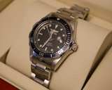Invicta Pro Diver Quartz 8932 – Black Dial, 200 m, Steel Bracelet - Image 2